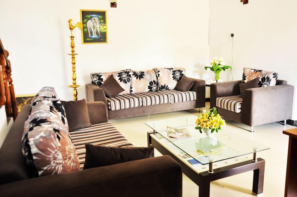 Inroma Holiday Resort Nuwara Eliya Room photo