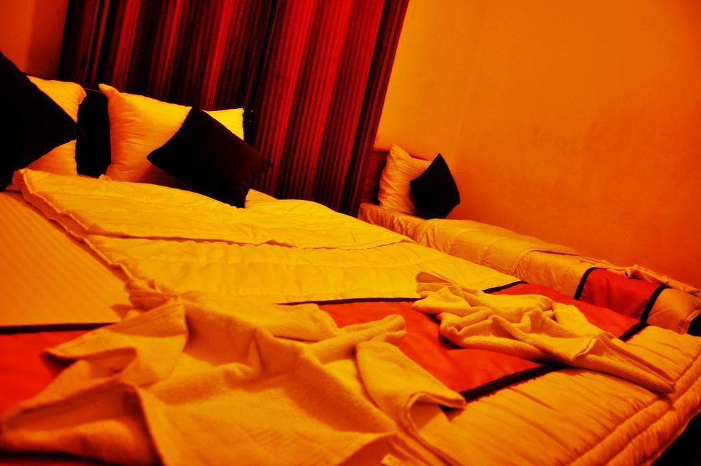 Inroma Holiday Resort Nuwara Eliya Room photo